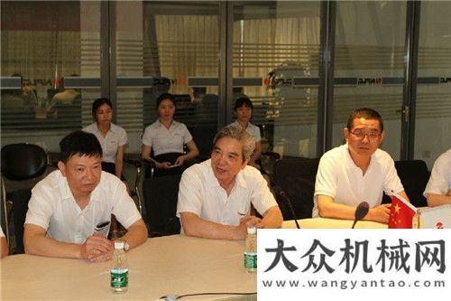 科技小巨人《混凝土骨料制備工程》新書發(fā)布會在南方路機隆重舉行鐵拓機