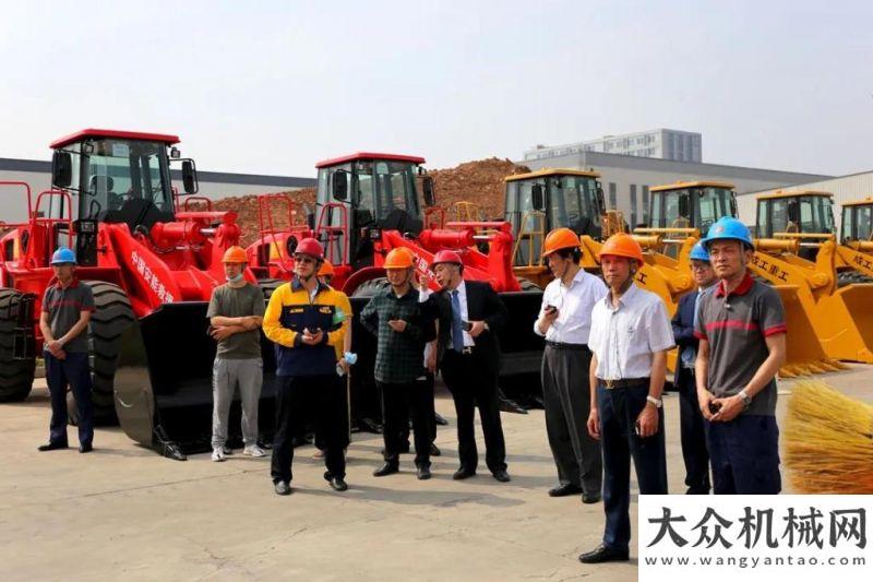 网金台圆桌成工重工将成为四川散装水泥协会一员两会新