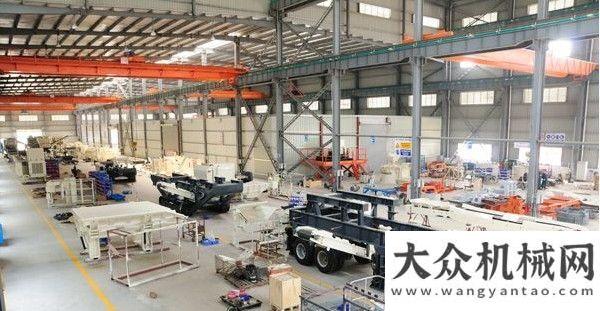 強(qiáng)考察徐工特雷克斯南方路機(jī)新工廠投入生產(chǎn)南京地