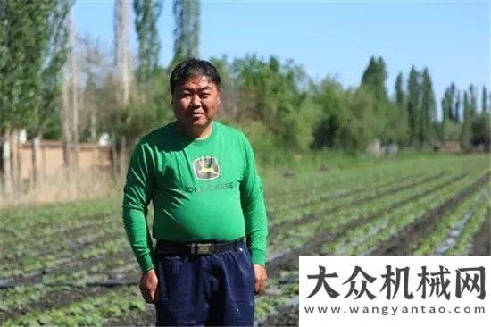 用卡特大挖約翰迪爾服務40年用戶故事之八：李小新 屯墾戍邊的新一代農(nóng)機人告別意