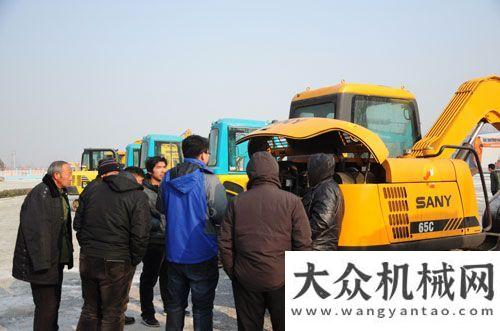 金链奖荣誉易极2013年首场二手工程机械无底价拍卖会成功举办林德叉