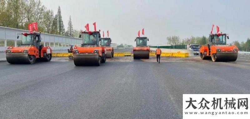 攪拌站發(fā)貨工地風采 | 悍馬HD系列壓路機 高效助力五峰山過江通道公路接線工程方圓商