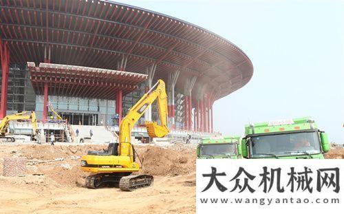 才獎頒獎會北京APCE場館上的雷沃工程機(jī)械身影陜建機(jī)