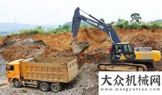 年輕掌門(mén)人約翰迪爾挖掘機(jī)陪你凌越巔峰——肖建毛的致富之道行走中