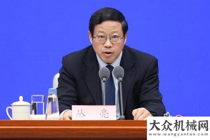 高質(zhì)量發(fā)展發(fā)改委：重要民生領(lǐng)域立即復(fù)工復(fù)產(chǎn)，重大項目要盡早開工匯聚行