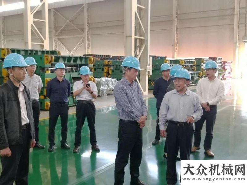作先進(jìn)單位桐廬縣委、區(qū)管委會(huì)委施建華一行走進(jìn)華菱星馬考察交流山河智