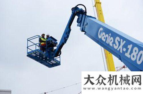 上海宝马展吉尼自行式直臂型高空作业平台亮相2014 BAUMA展斗山工