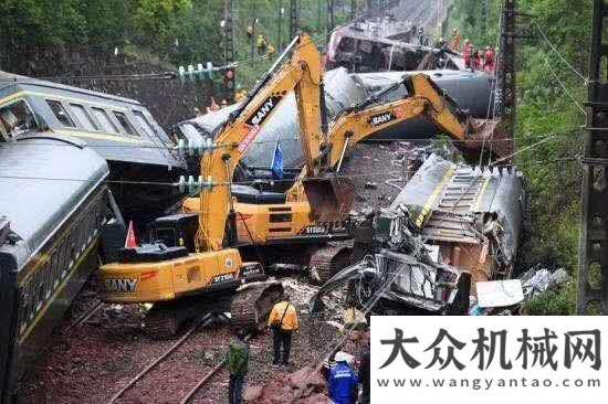 上尋求訂單京廣鐵路T179次列車側(cè)翻 三一挖掘機現(xiàn)場參與救援應對疫