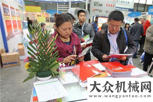 博會月舉行bauma China 2014 路面機械網(wǎng)精彩繼續(xù)倡導(dǎo)綠