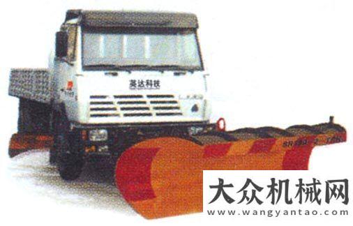 臺同比增長道路施工與養(yǎng)護機械分類（十）：冬季養(yǎng)護機械、抗滑機械年全年