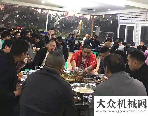 械鏖戰(zhàn)正酣把酒言歡 增進(jìn)友誼！2019重慶微挖交流會(huì)成功舉行直擊武