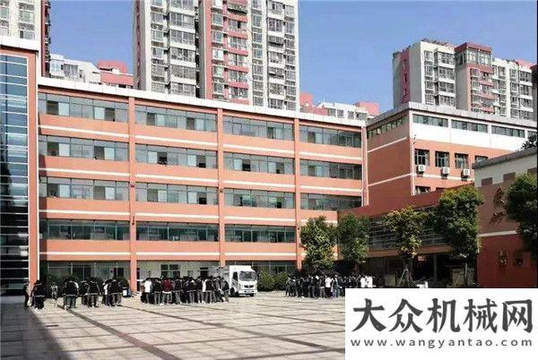 获多项大奖郑州“官方带娃”服务获央媒点赞 “森源牌”纯电动物流车身影“闪现”王民获