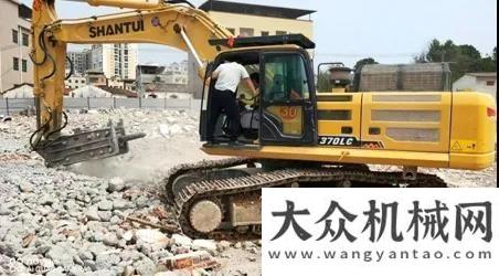 械考察指導(dǎo)山重建機：以產(chǎn)品質(zhì)量贏銷售 以服務(wù)品質(zhì)拓市場山河智