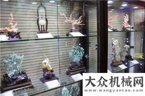 榜榜單發(fā)布2015年廈門石材展盛大開幕  工程機械設(shè)備各展風(fēng)采！年上半