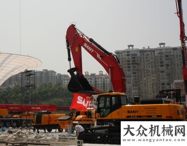 保險(xiǎn)詐騙罪2011長(zhǎng)沙配博會(huì)開(kāi)始布展  期待精彩綻放挖掘機(jī)