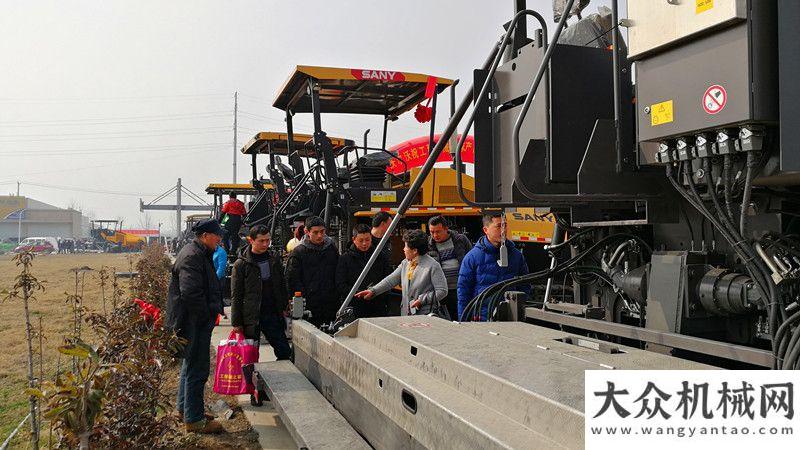 車禁止上路深耕路機(jī)市場 牽手德國摩巴 徐州瑞典耐磨產(chǎn)品技術(shù)交流會隆重舉行安徽國