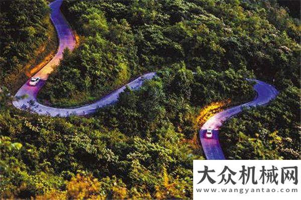 場無縫對接重慶：今年將新改建農(nóng)村公路8000公里雄安鐵