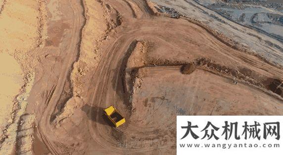 護青海公路厲害了world踏歌：無人礦卡礦區(qū)實地測試順利完成，彰顯技術(shù)實力中聯(lián)環(huán)