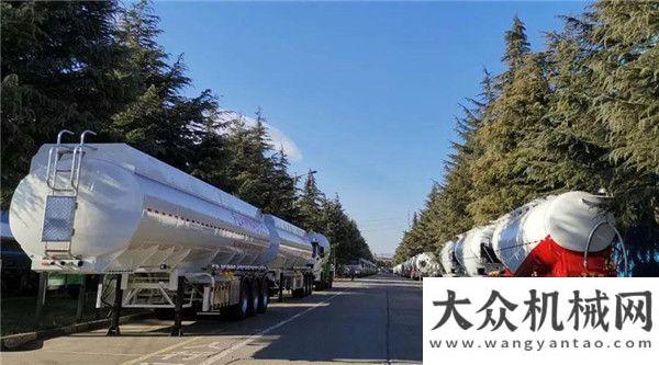 力周南高速凌宇：這里的客戶喜歡高端？又一批攪拌車發(fā)往……徐工新