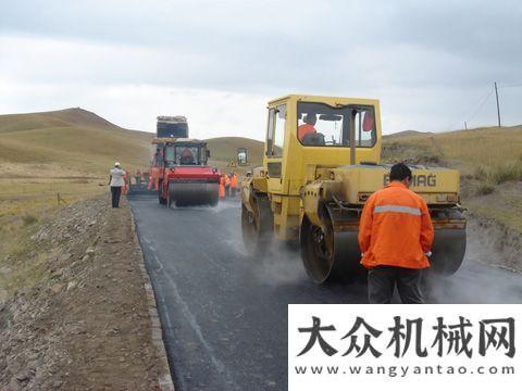 去年同期倍甘肅公路管理引進鐵拓瀝青廠拌熱再生技術(shù)徐工瀝