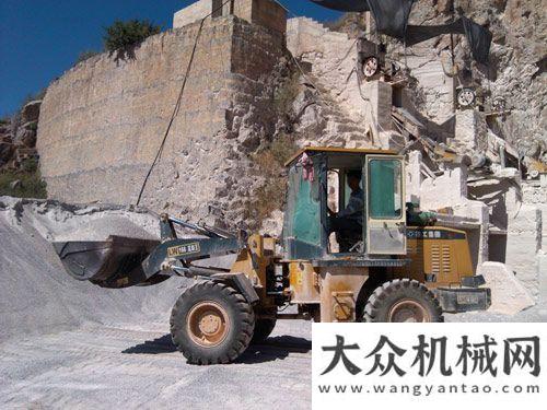 美用戶推崇徐工小型裝載機(jī)締造經(jīng)典品質(zhì)徐工小