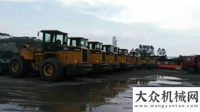 機再發(fā)非洲廈工裝載機批量加盟粵北聯(lián)合鋼廠德工裝