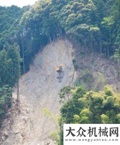 械要聞精選看到這張圖你是不是嚇傻了？半山飄著挖掘機(jī)每日工