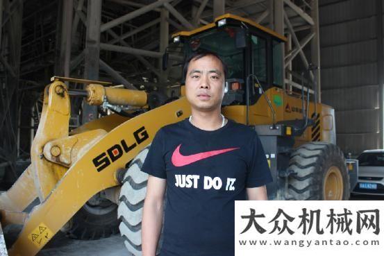 發(fā)往烏克蘭品質(zhì)可靠、服務給力！山東臨工裝載機掙錢必備！德工裝