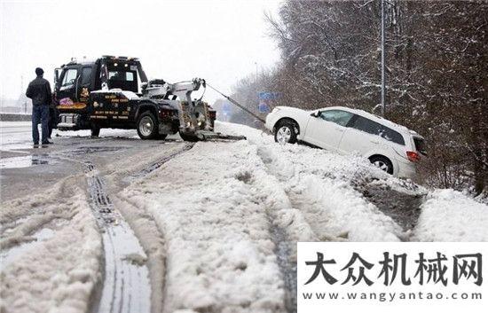 實行業(yè)地位極限工況 強悍設(shè)備：柳工“除雪神器”紅星機