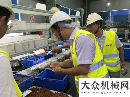 收心會專注升級！南方路機、長安大學強強聯(lián)手，深入瀝青混合料細觀結構研究陜建機