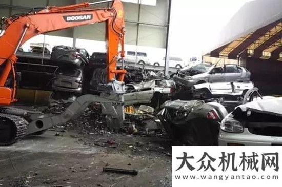 單紛至沓來汽車拆解機——斗殊裝備再添新產(chǎn)品陜汽黃