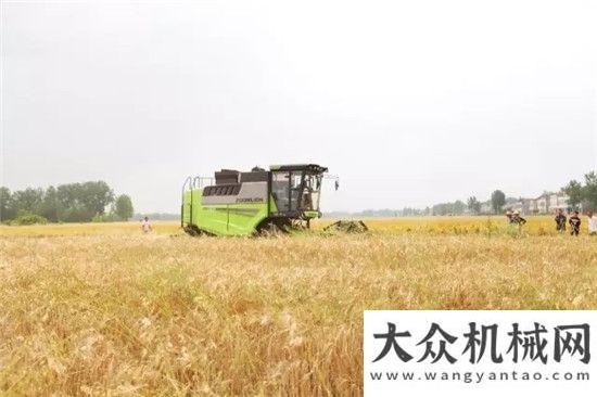 的超大工程農(nóng)業(yè)為“三夏”農(nóng)機(jī)跨區(qū)作業(yè)保駕護(hù)航！解碼一