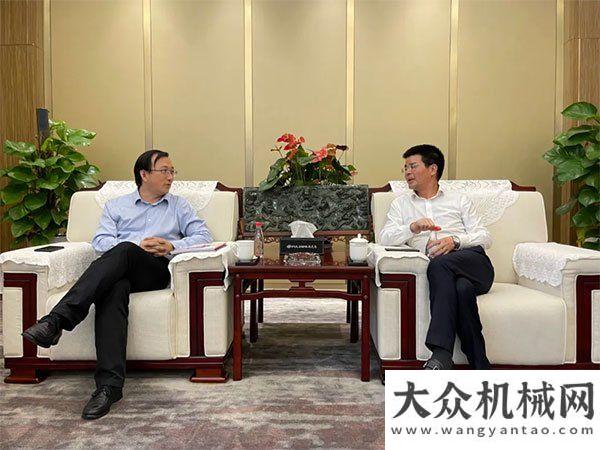 工人先锋号中环协副会长兼秘书长刘晶昊莅临龙马环卫考察调研生产线