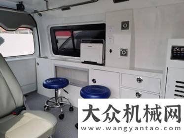 臺正式上線金龍客車打造的新肺哨兵車，極速篩查保衛(wèi)健康藍海物