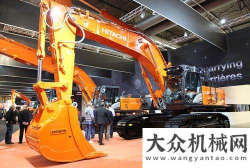 力火電日立攜系列挖掘機產(chǎn)品精彩亮相INTERMAT 2015中聯(lián)重