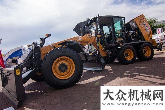式备受期待凯斯C系列平地机夺魁波兰金牌赛中联重