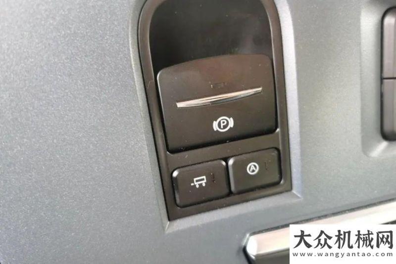 展先行先試用乘用車?yán)砟畲蛟斓闹乜ㄩL(zhǎng)啥樣？華菱S11絕對(duì)不會(huì)讓你失望！首人