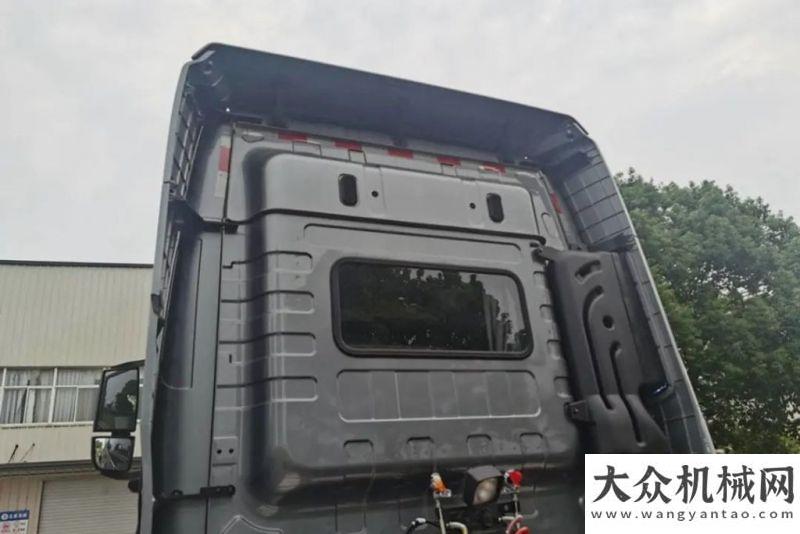 展先行先試用乘用車?yán)砟畲蛟斓闹乜ㄩL(zhǎng)啥樣？華菱S11絕對(duì)不會(huì)讓你失望！首人